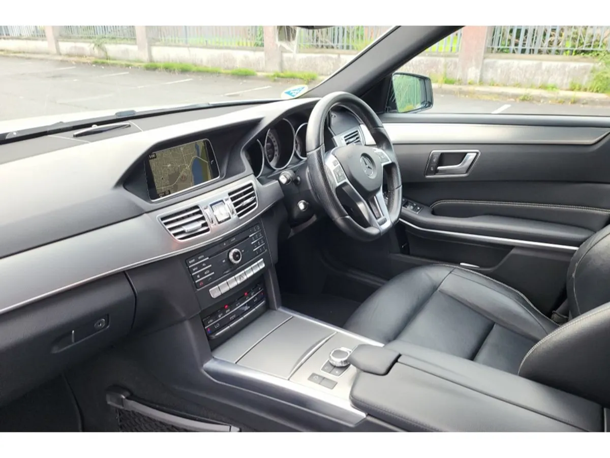 Mercedes-Benz E-Class 220 Bluetec AMG Night Editi - Image 3