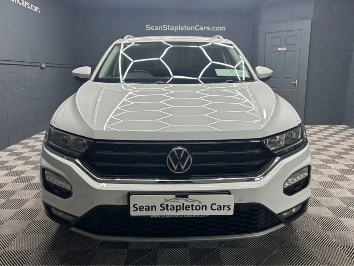 Volkswagen T-Roc Commercial 2.0 TDI Manual 6speed - Image 2