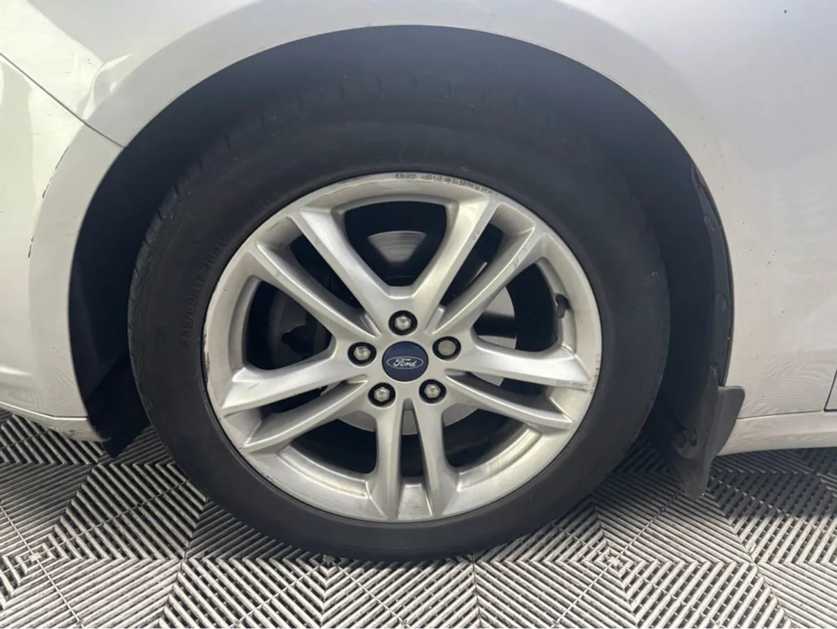 Ford Mondeo 5DR 1.5 Tdci 120PS 4DR - Image 2