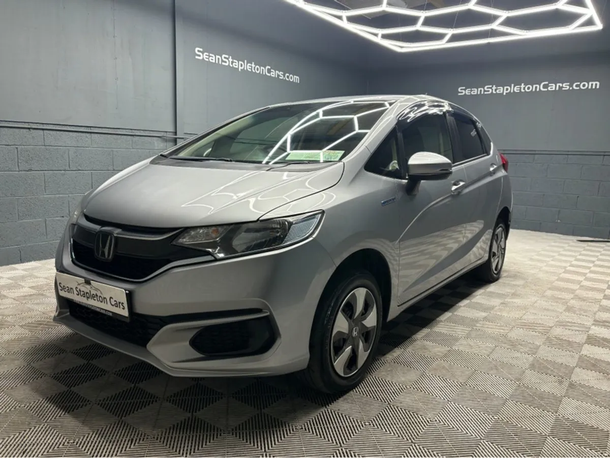 Honda Fit Daa-gp6 Hybrid 5DR Auto - Image 1