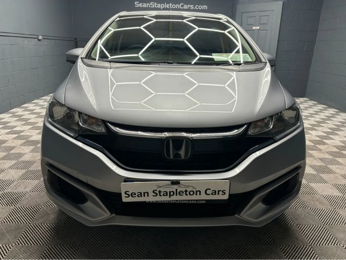Honda Fit Daa-gp6 Hybrid 5DR Auto - Image 3