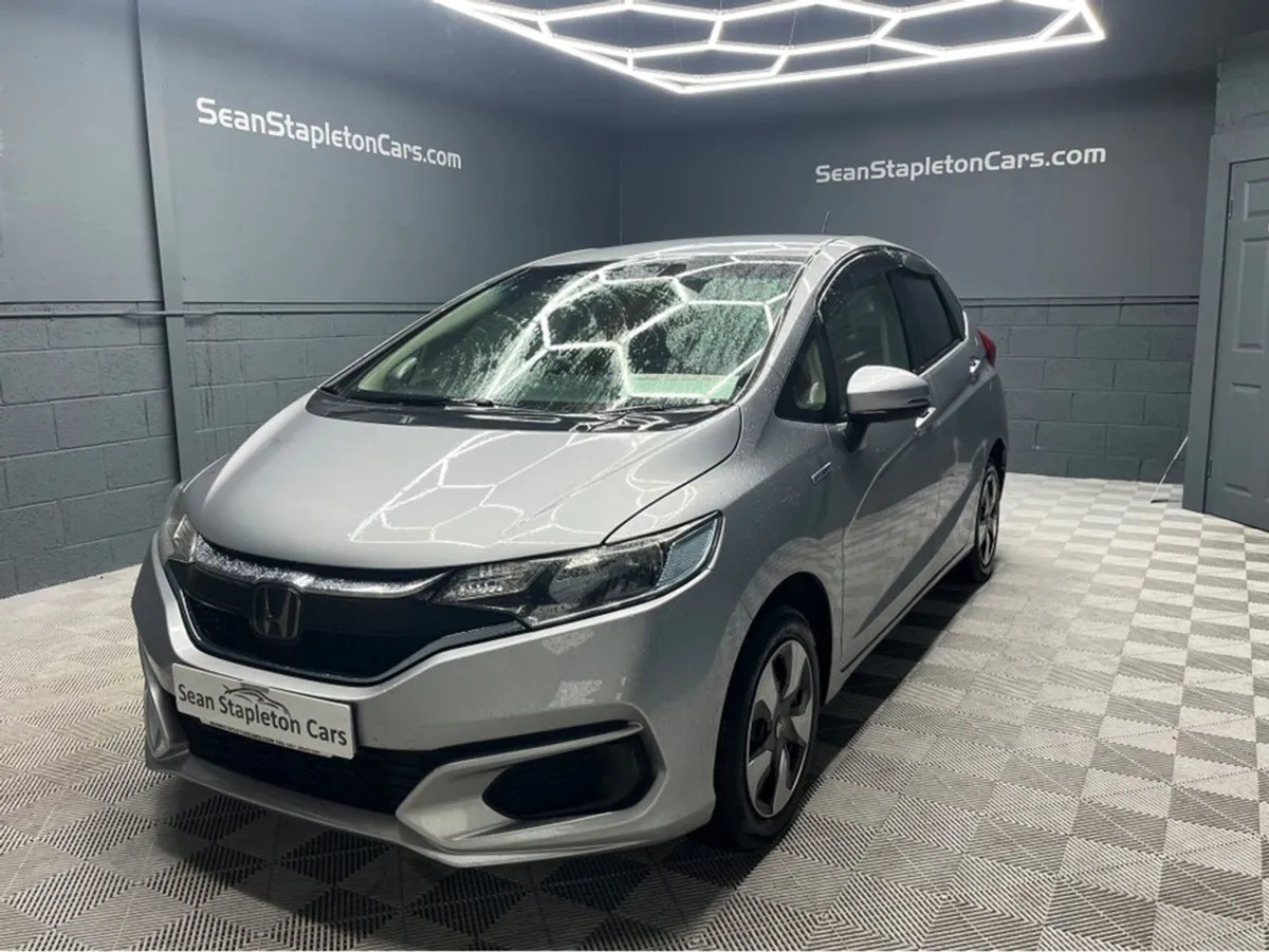 Honda Fit Daa-gp5 Hybrid 5DR Auto - Image 1