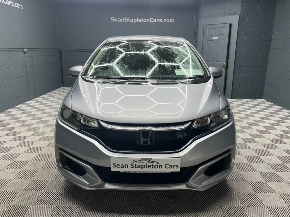 Honda Fit Daa-gp5 Hybrid 5DR Auto - Image 2