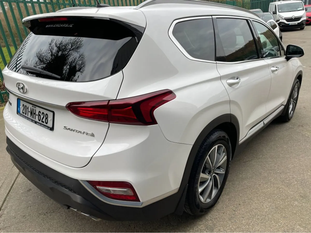 Hyundai Santa Fe Executive Plus 7 Seat 5DR - Image 4
