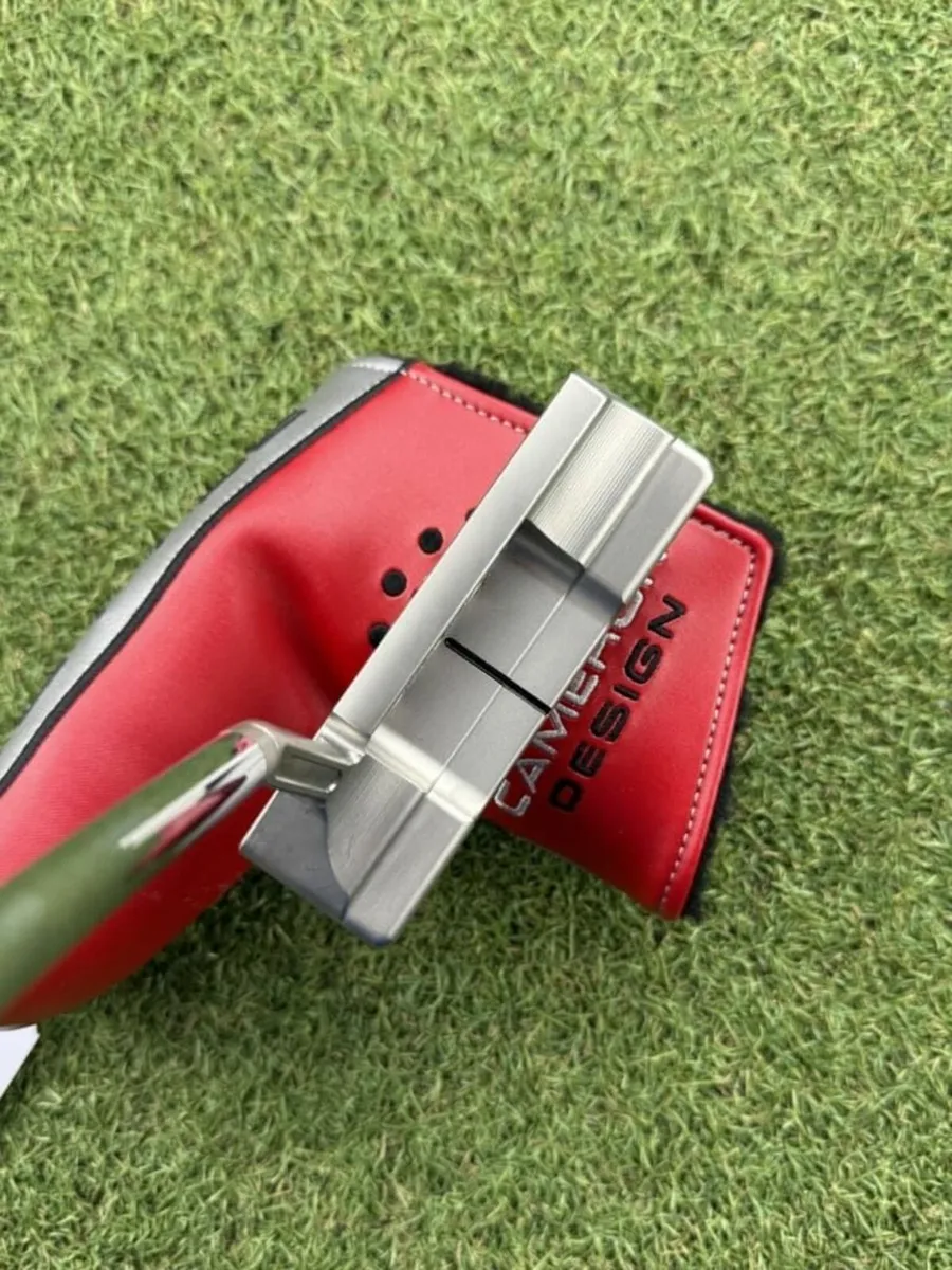 SCOTTY CAMERON STUDIO STYLE NEWPORT 2.5+ 2025 - Image 4