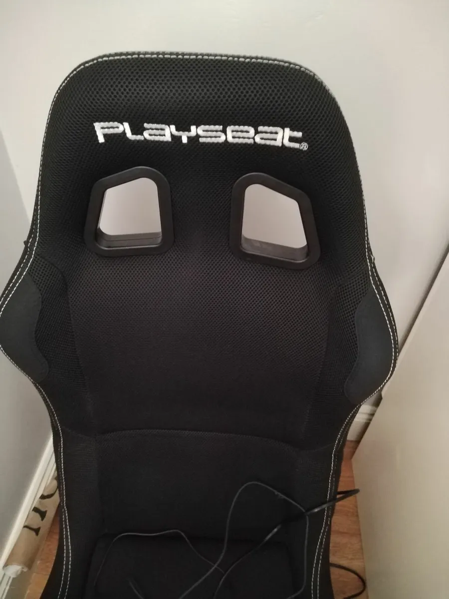 Gaming chair . Playseat evolution actifit - Image 3