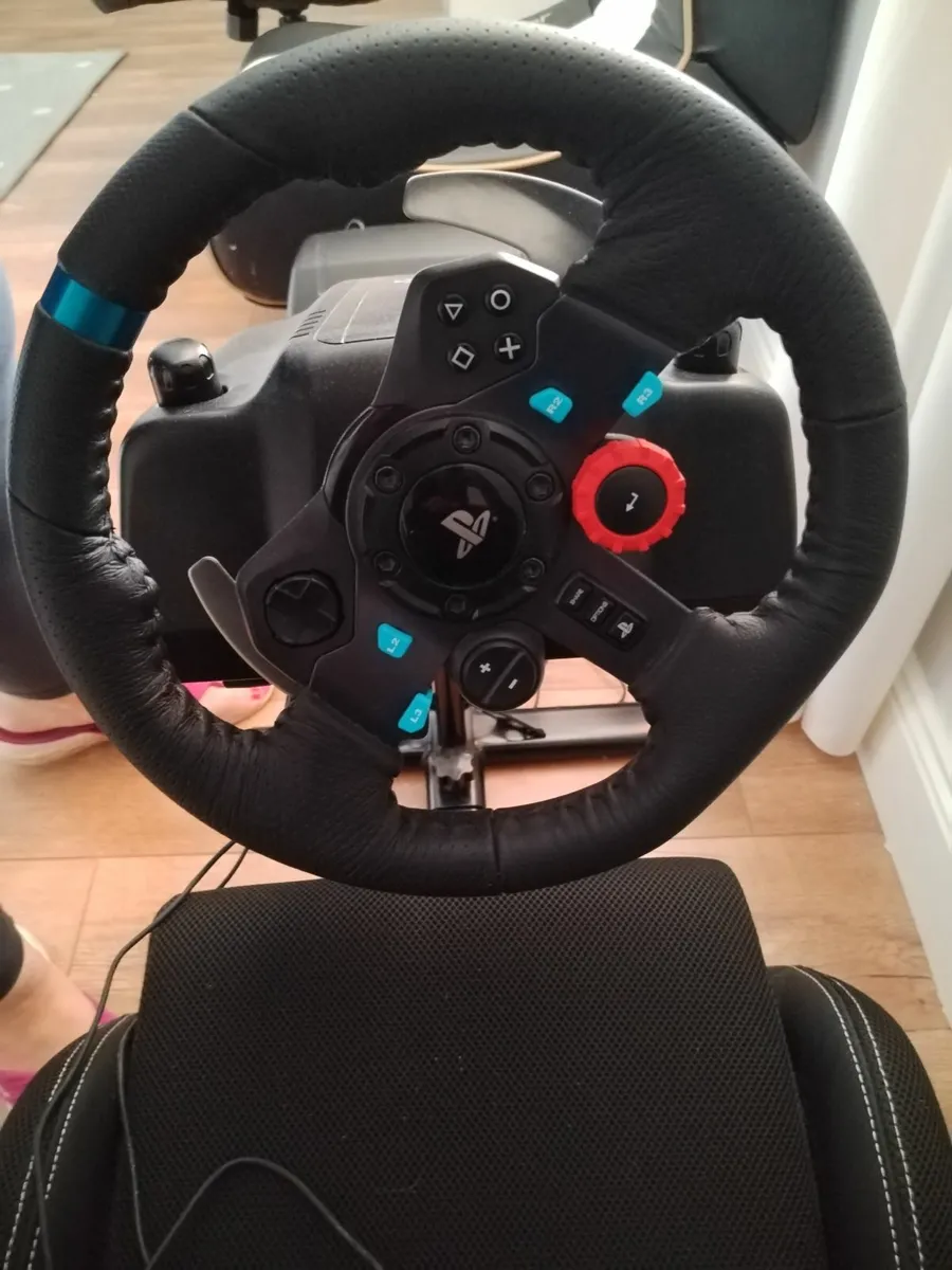 Logitech G29 Driving Force Racing Wheel - Image 1