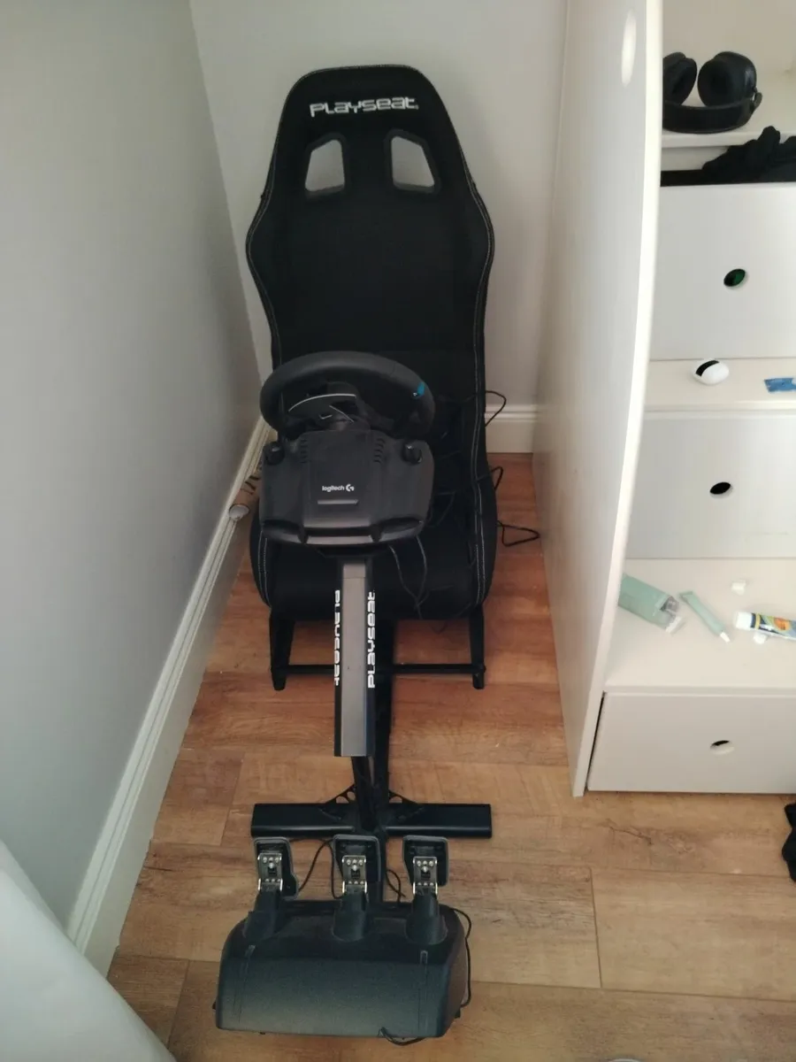 Logitech G29 Driving Force Racing Wheel - Image 4