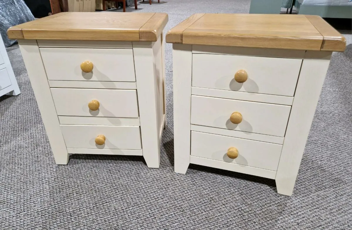 SALE x2 Juliet lockers (Retail €440)