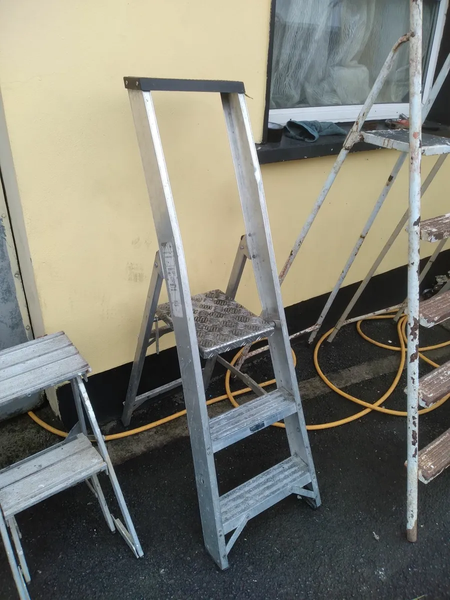 7 step ladder all working perfect priced - Image 3