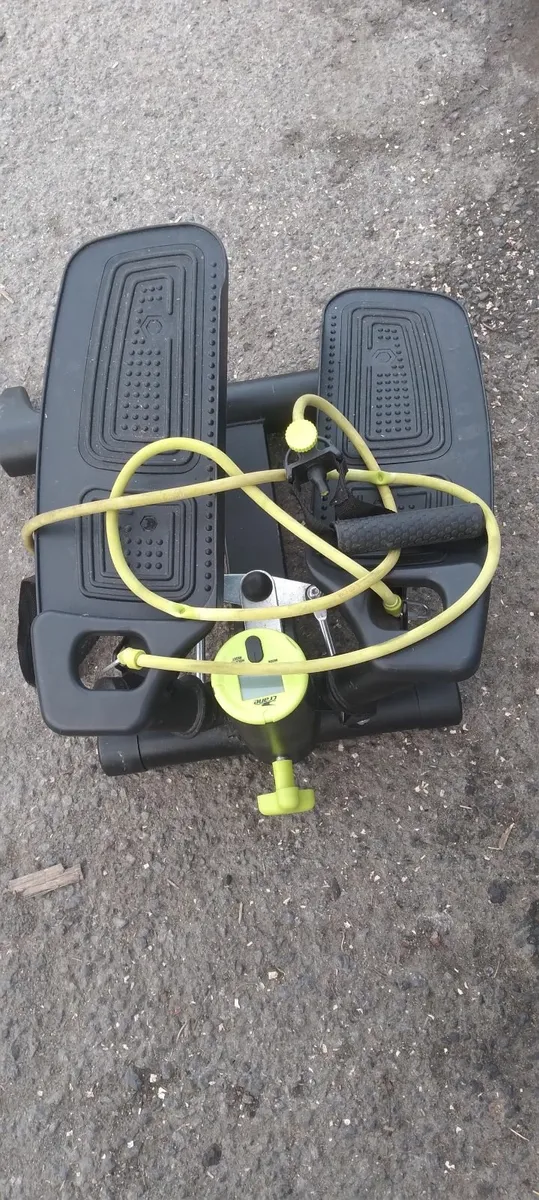 Stepper machine workout new never used - Image 1