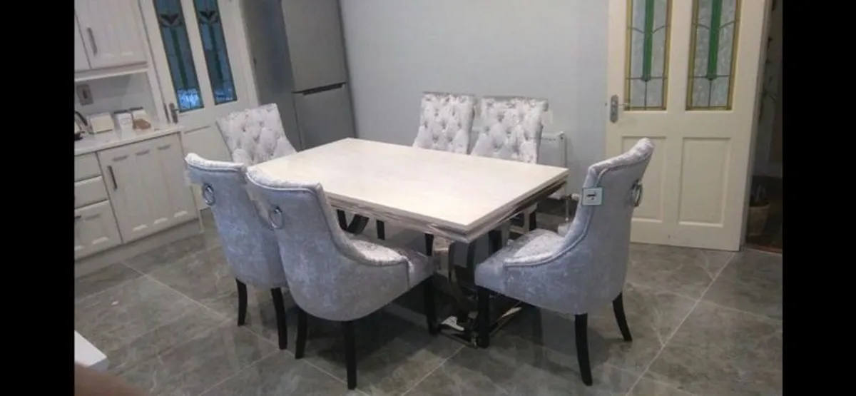 kitchen table and six chairs - Image 1