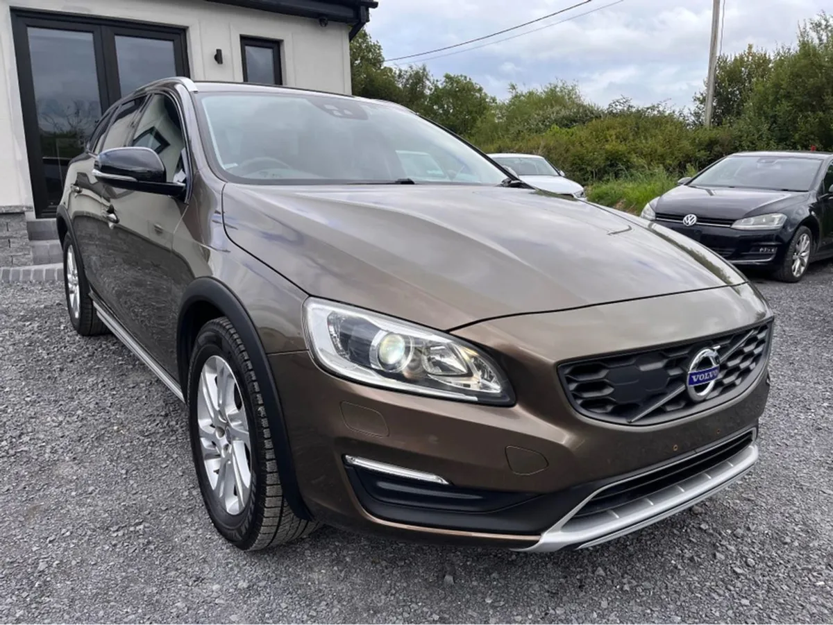 Volvo V60 2.0 D4 Cross Country SE Luxury Diesel 1 - Image 4