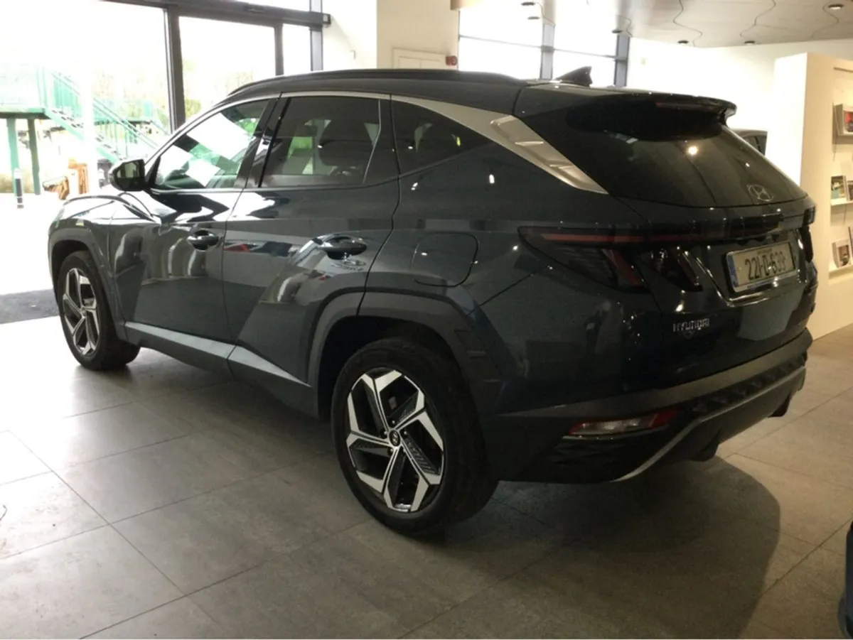 Hyundai Tucson Executive Plus Hybrid - Image 3