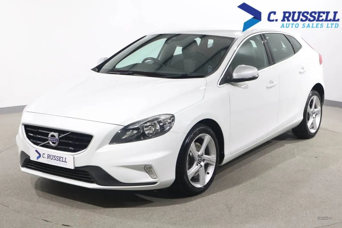 Volvo V40 Hatchback - Image 1