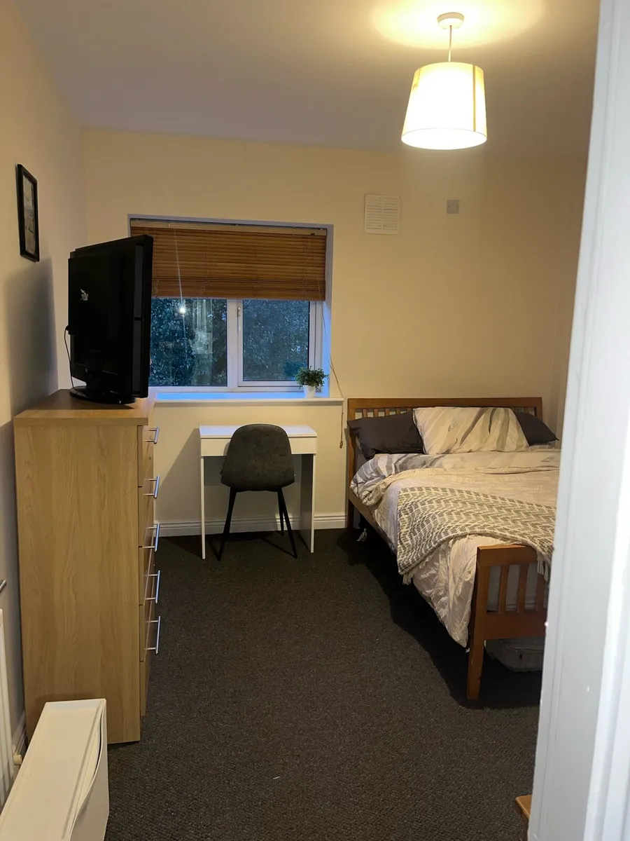 Room to rent - Image 3