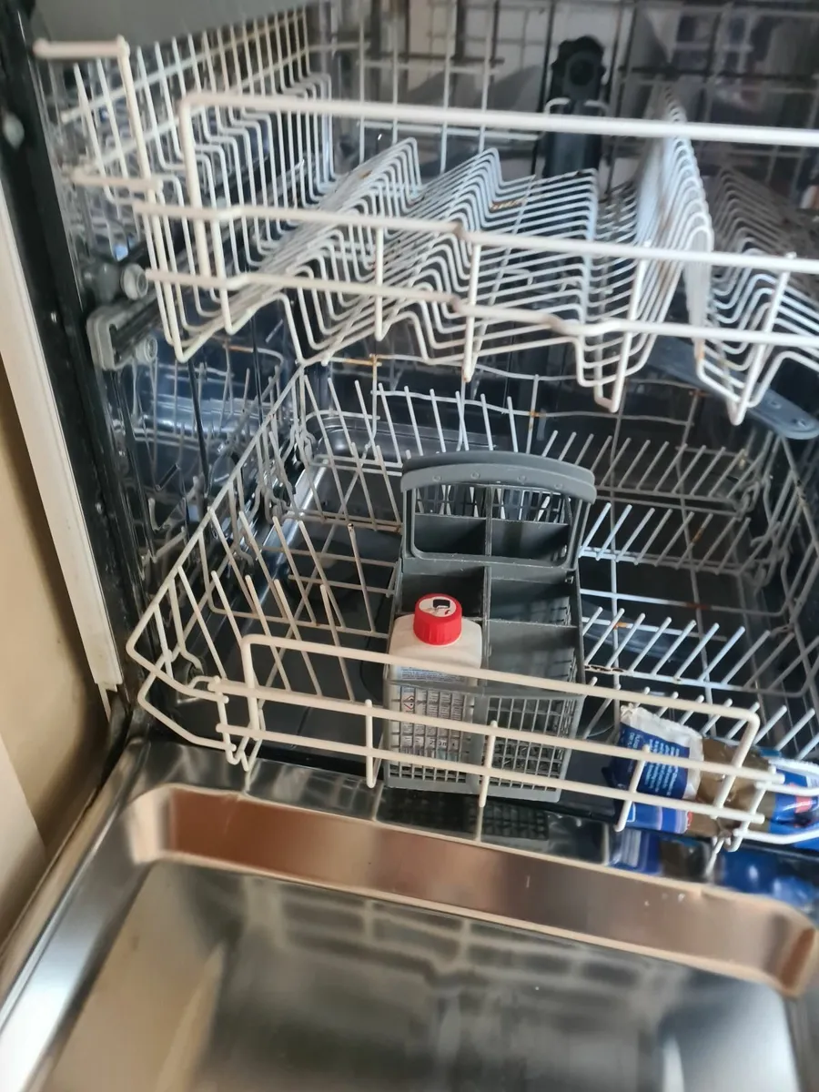 Dishwasher - Image 3