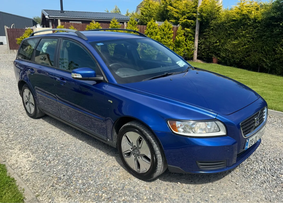 Volvo V50 Estate - Image 1