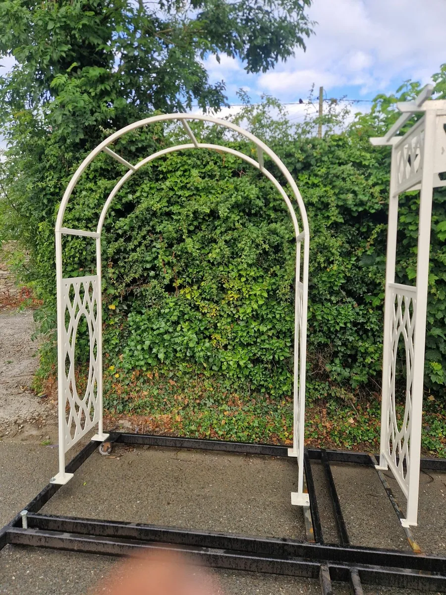 garden arch - Image 2