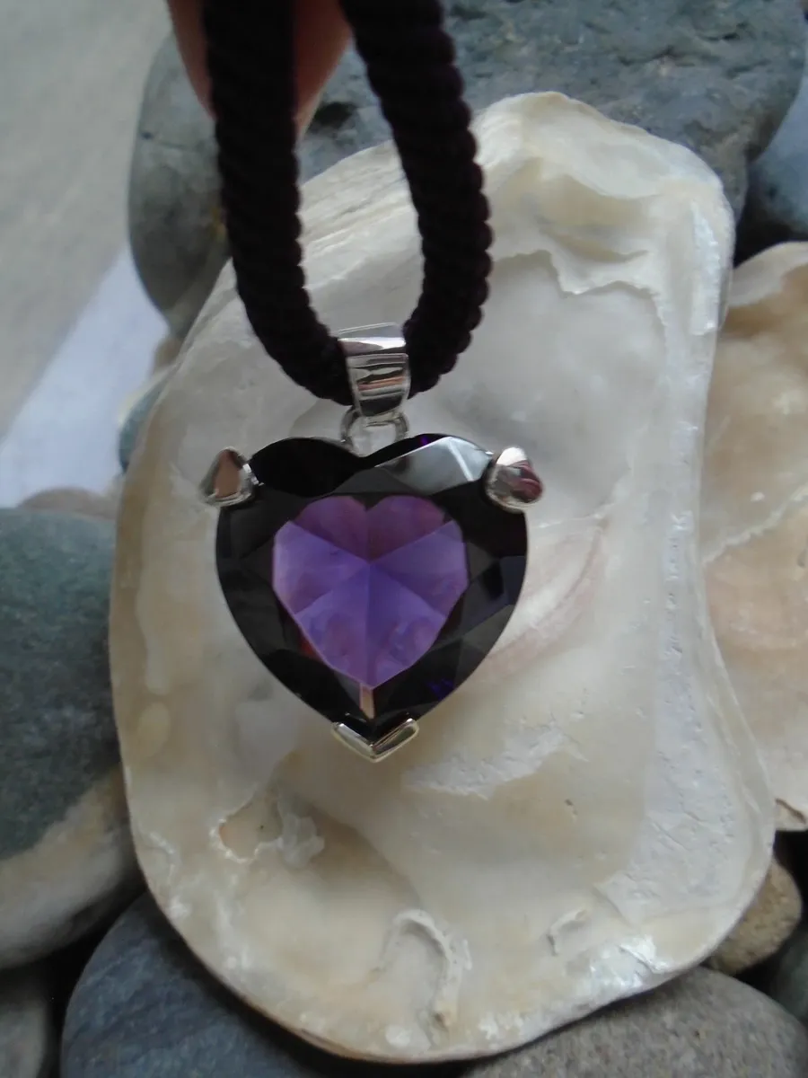 Newbridge jewellery, Necklace, Heart necklace - Image 1