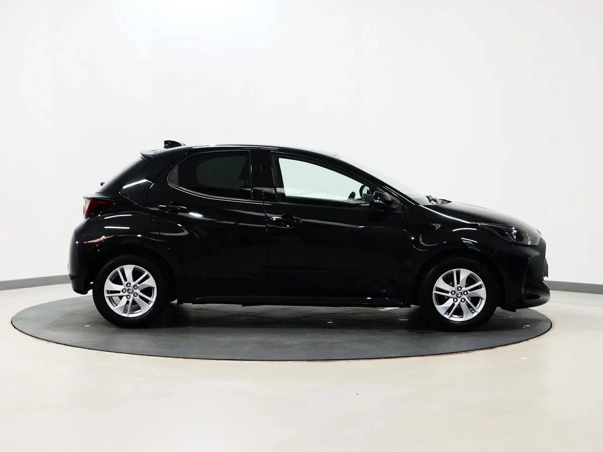 *24* 2021 Toyota Yaris 1.0 luna - Image 3