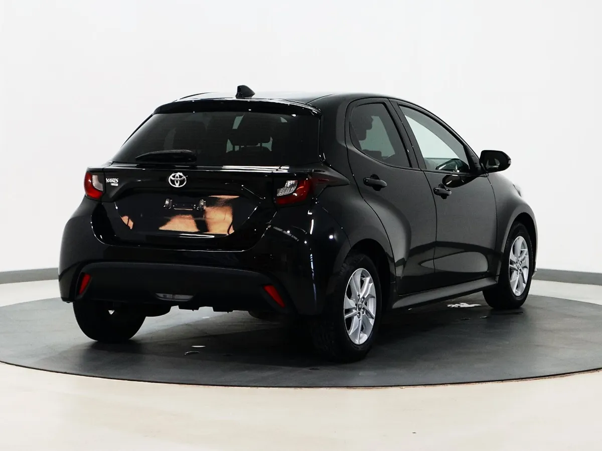 *24* 2021 Toyota Yaris 1.0 luna - Image 4