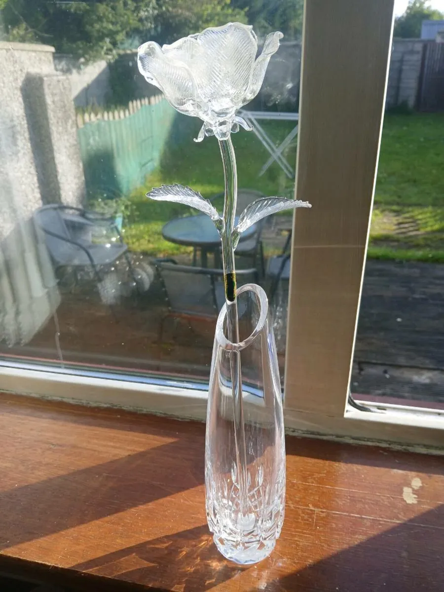 Waterford crystal vase and rose - Image 2