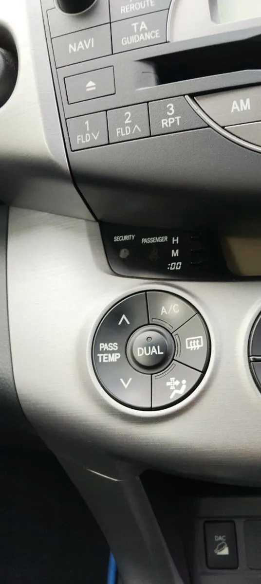 Toyota RAV4 - Image 4