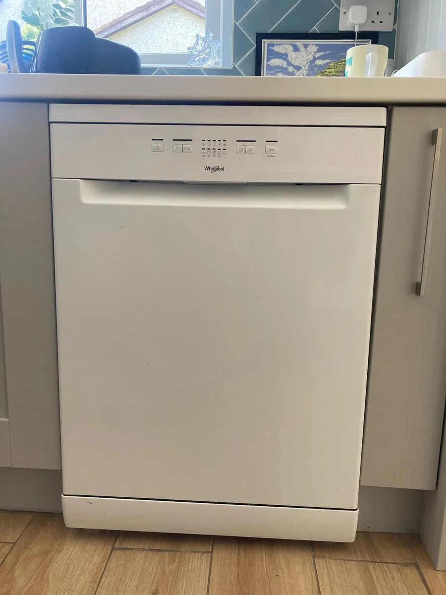 Whirlpool Dishwasher barely used - Image 1