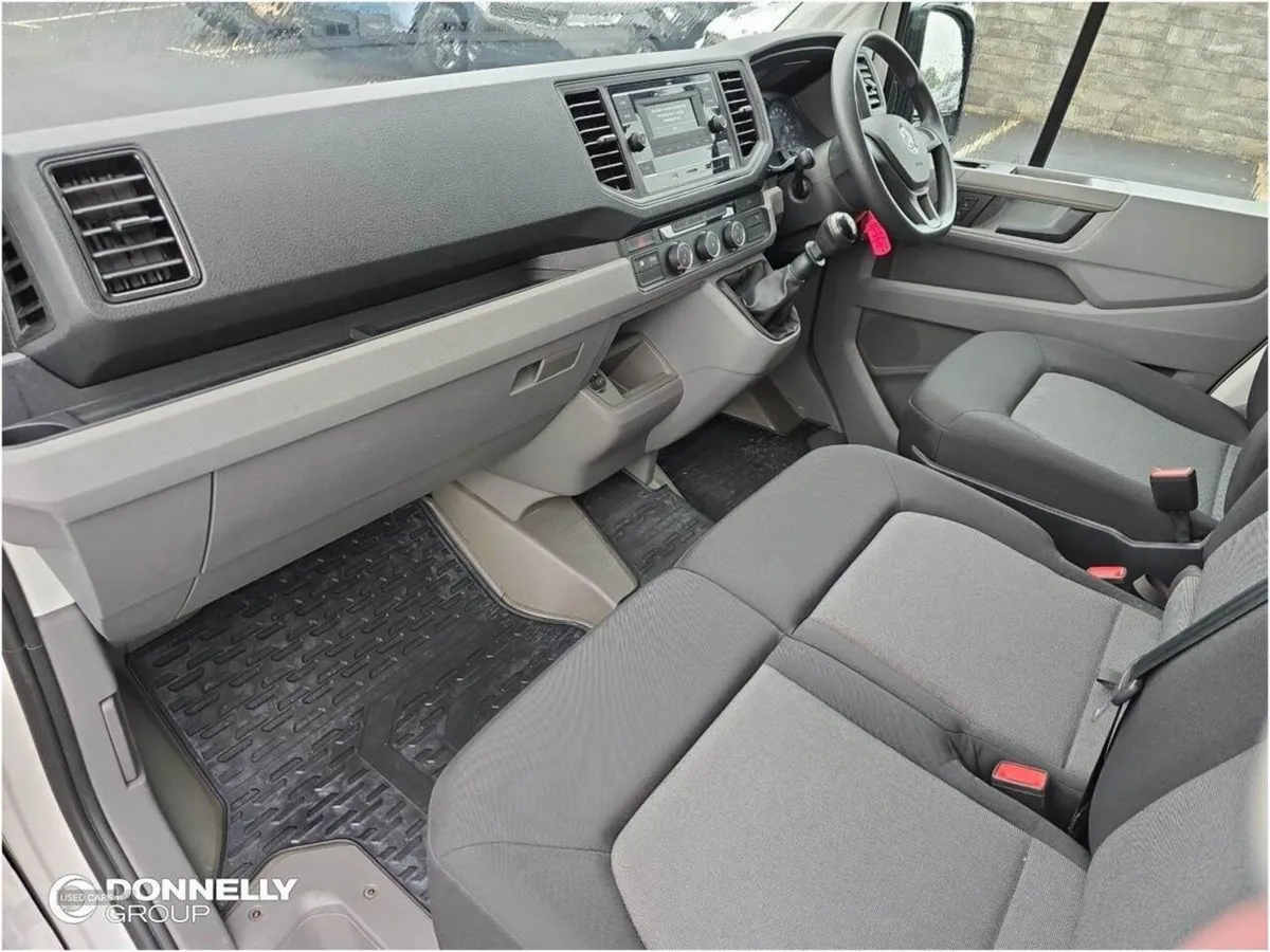 Volkswagen Crafter 2.0 TDI 102PS Startline High R - Image 2