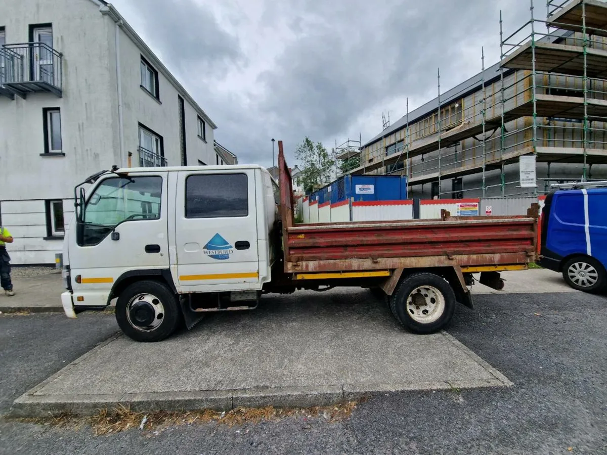 Isuzu tipper - Image 3