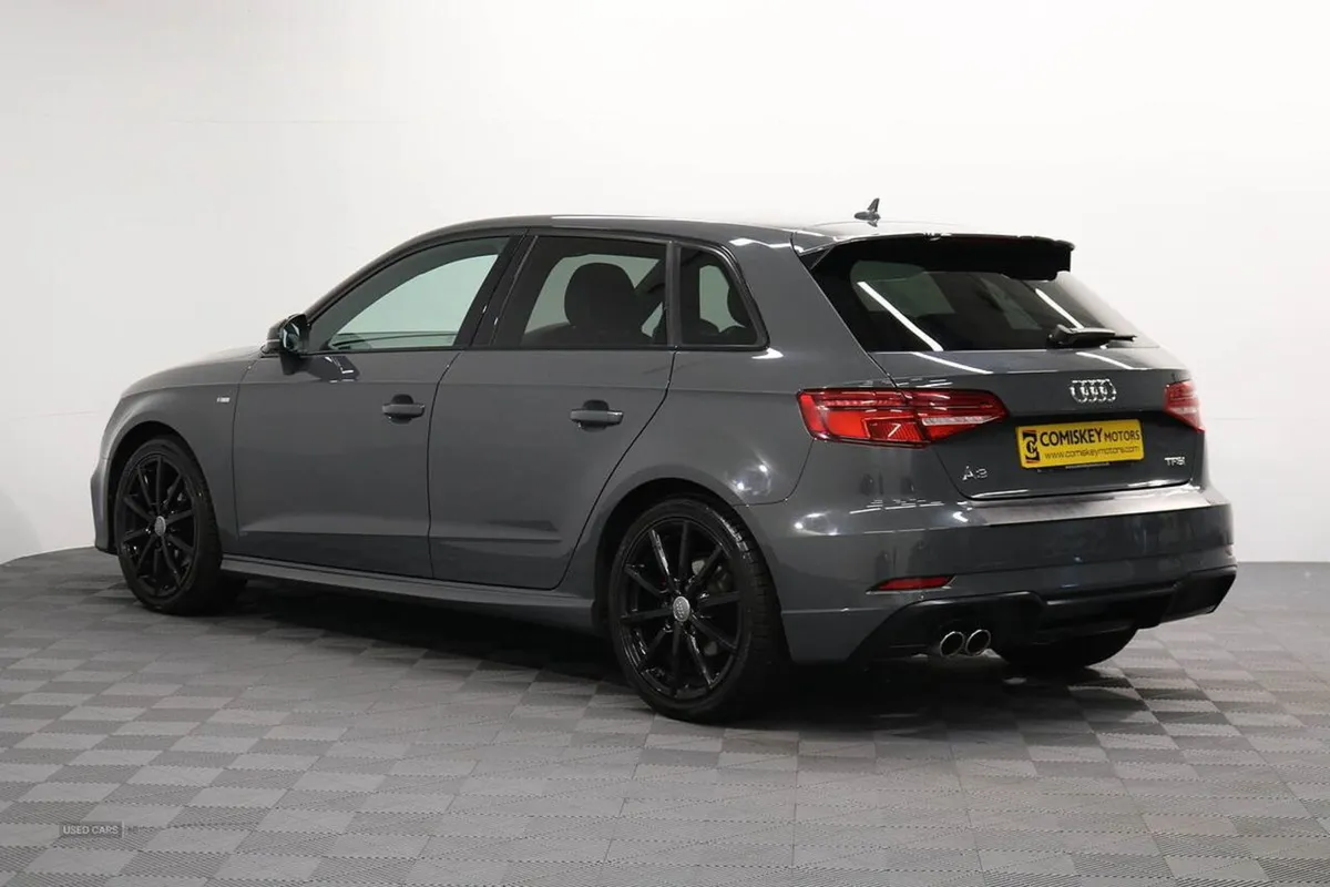 Audi A3 Tfsi CoD Black Edition - Image 4