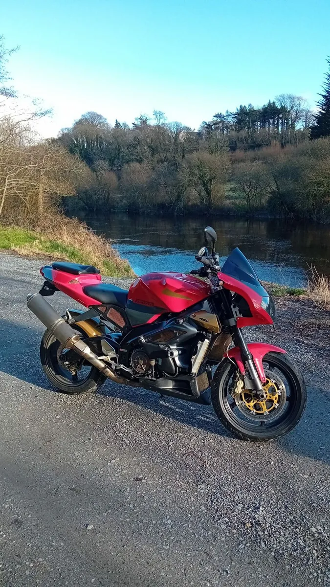 Aprilia tuono 1000 - Image 2