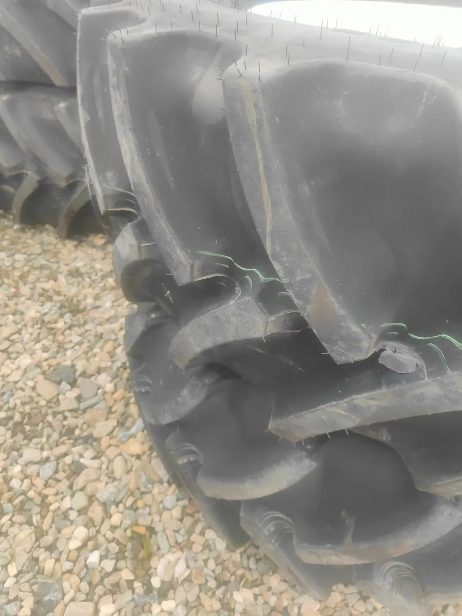 540/65R38 and 440/65R28 New Holland wheels - Image 2