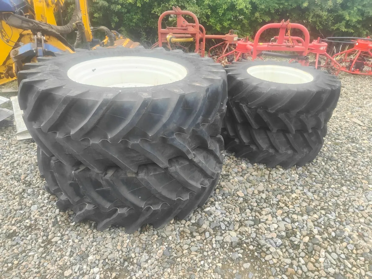 540/65R34 and 440/65R24 New Holland wheels - Image 1