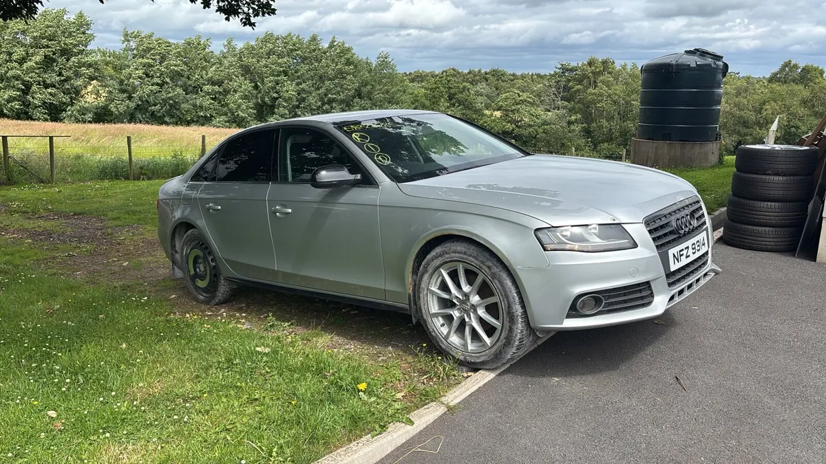 B8 Audi A4 2.0TDI 2010 - Image 3