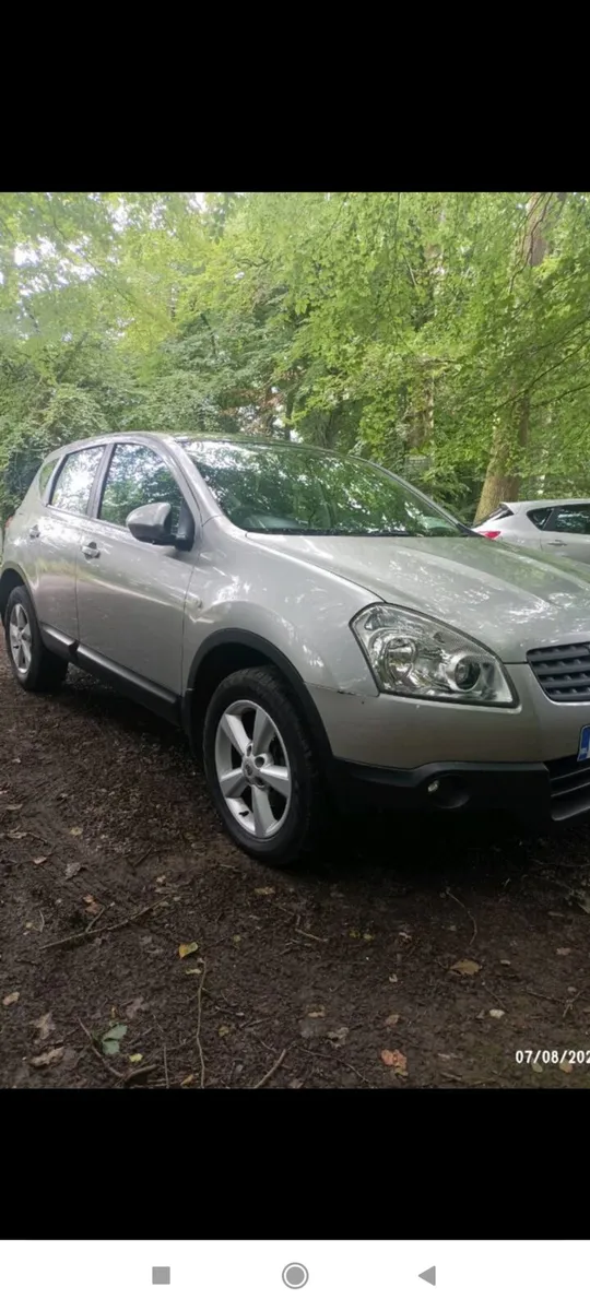 Nissan Qashqai 1.6 silver - Image 1