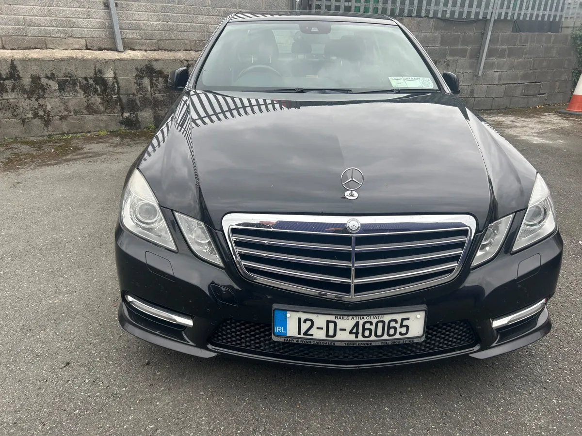 Mercedes-Benz E-Class 2012 - Image 4