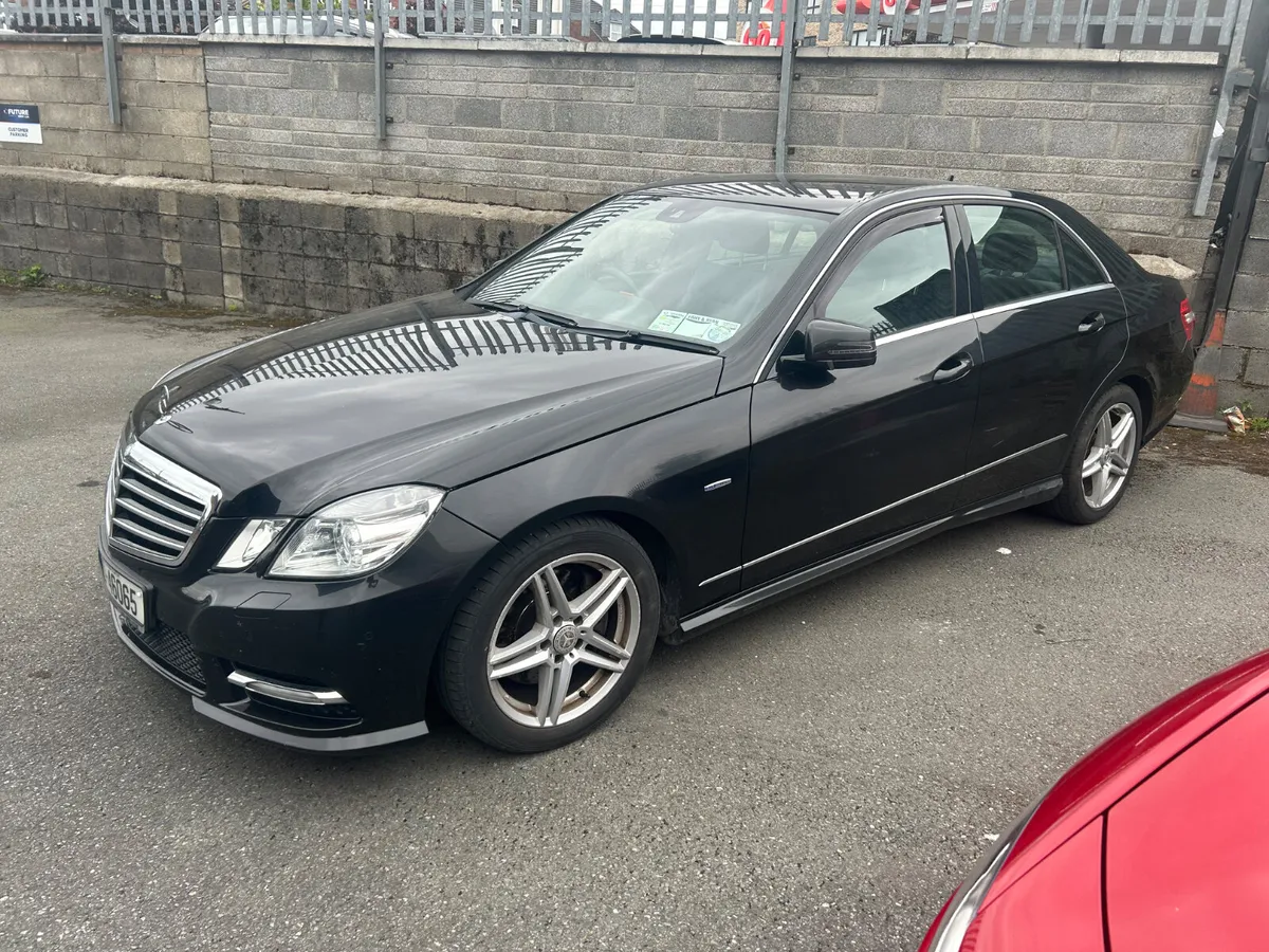 Mercedes-Benz E-Class 2012 - Image 3