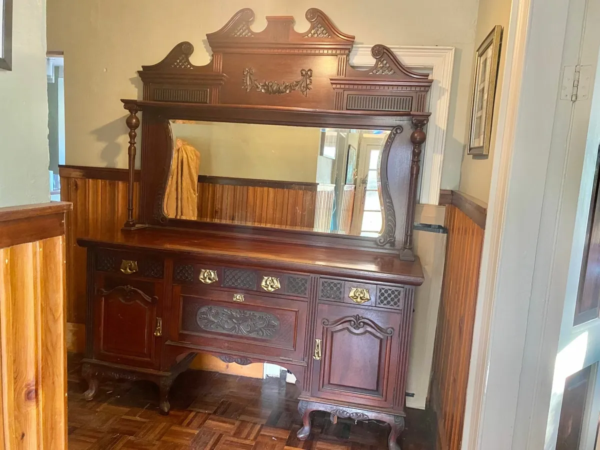 Georgian Large Mahogany Mirror Back Sideboard - Image 1