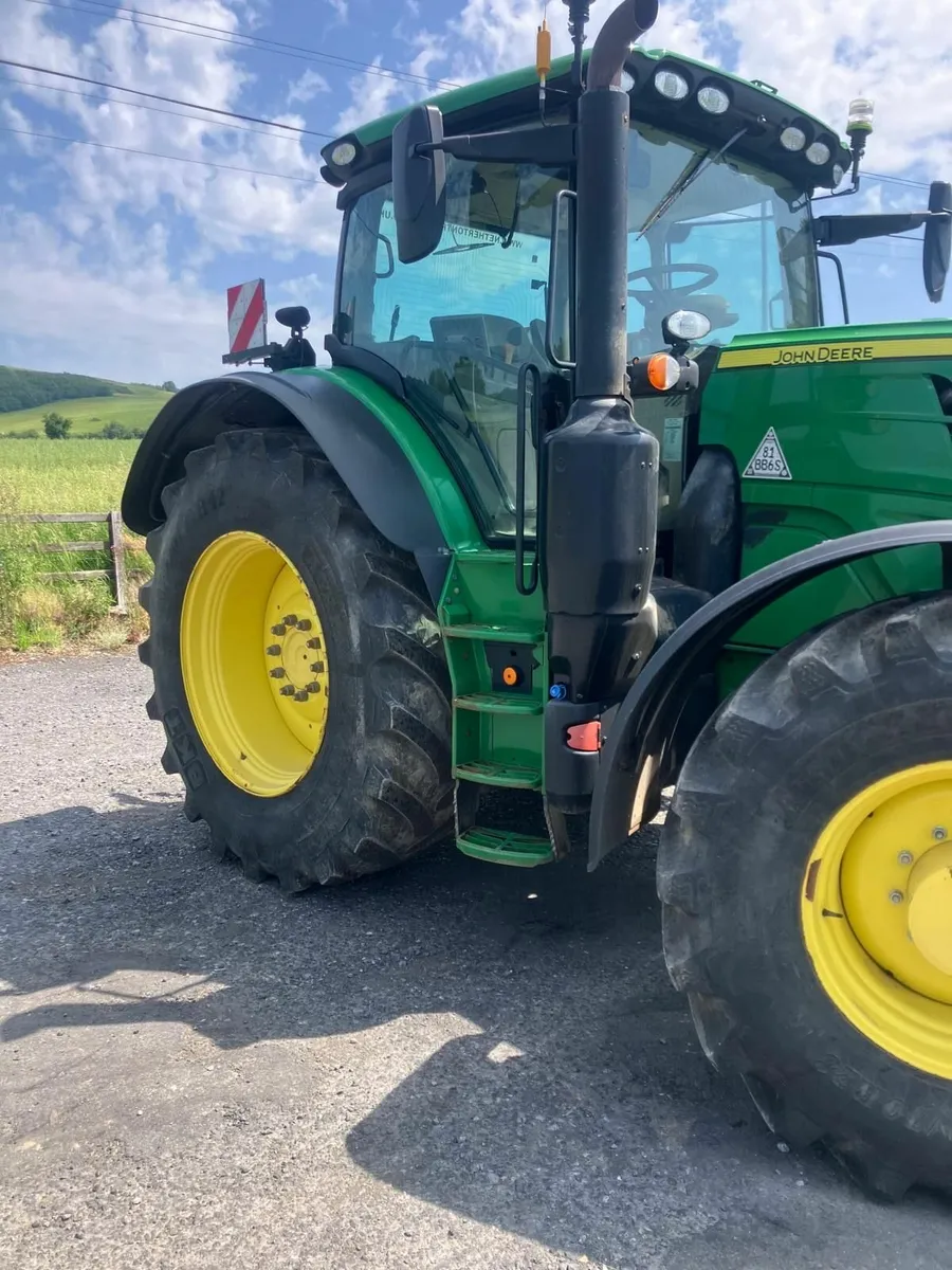 John Deere 6215R - years 2021  2020  2017 - Image 3