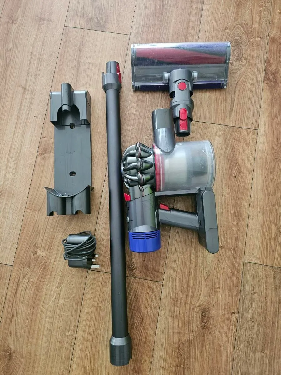 Dyson V8, suction not working - Image 1