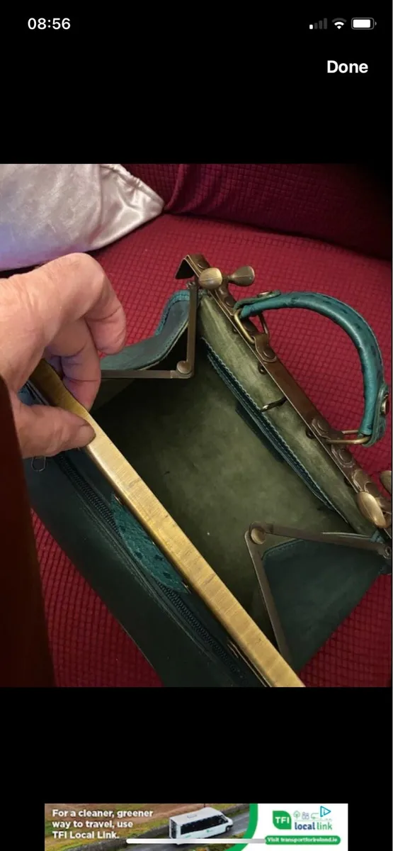 ‘Doctors’ Style Leather Handbag - Image 4