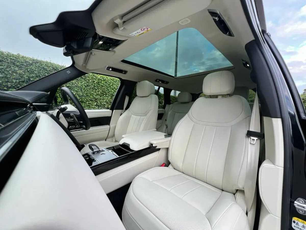 Land Rover Range Rover P460E SE 3.0 HYBRID // PANO - Image 2
