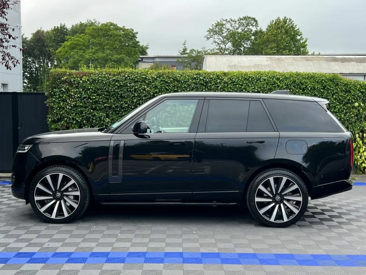 Land Rover Range Rover P460E SE 3.0 HYBRID // PANO - Image 4