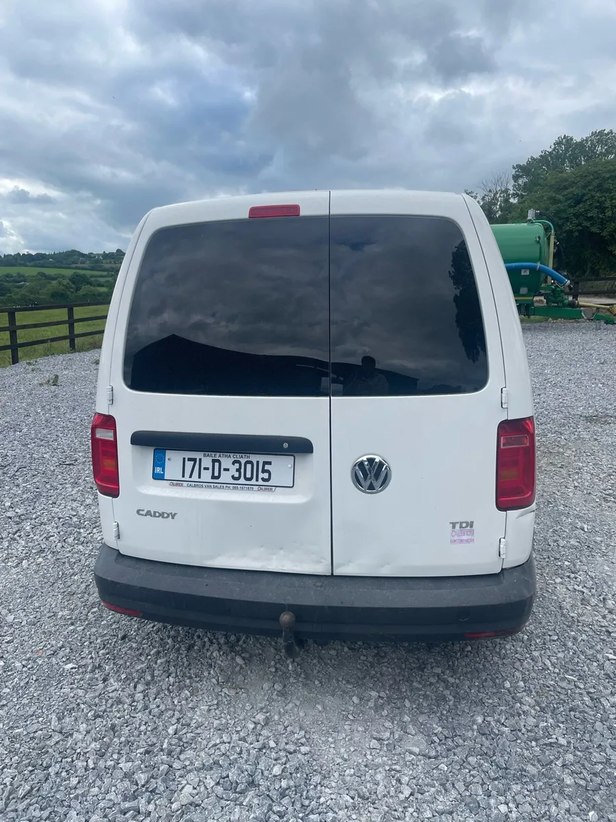 VW Caddy Maxi Van 2L - Image 3
