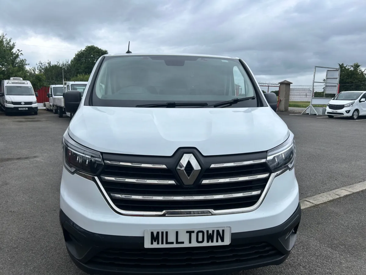 Renault Trafic 2023 - Image 2