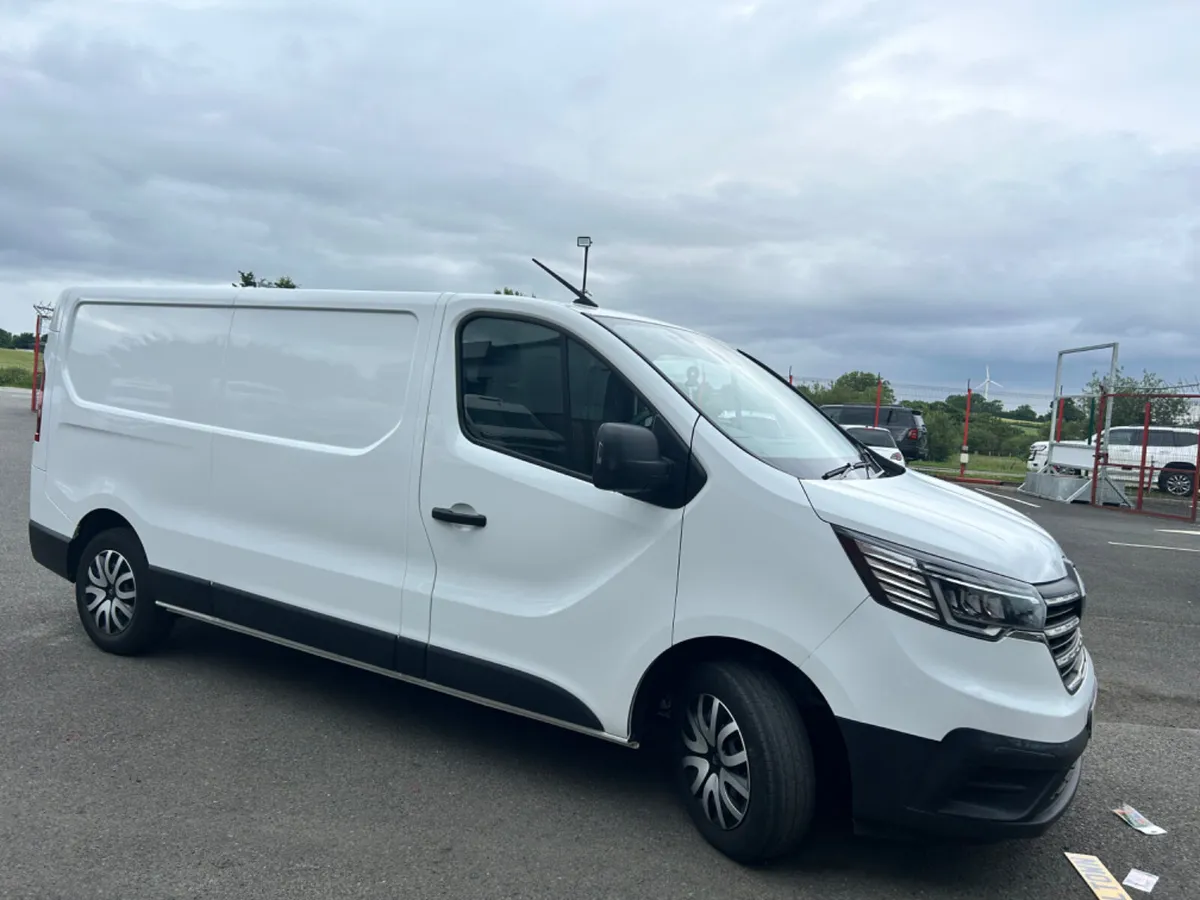 Renault Trafic 2023 - Image 3