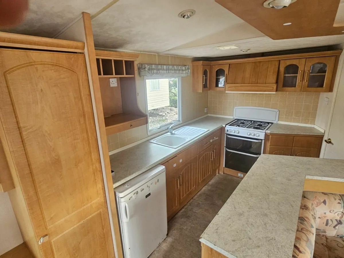 Mobile Home - 2 Bedroom - Image 3