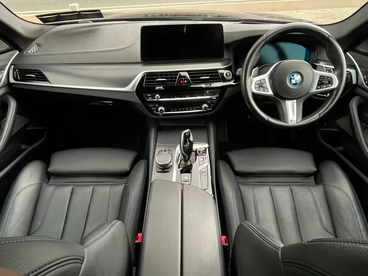 BMW 5 Series 530E Touring M-sport Harman Kardon S - Image 2